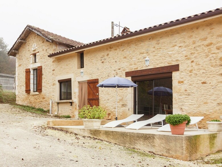 Cozy Holiday Home In Loubejac Near Forest