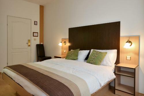 Apartments And Rooms Times Inn