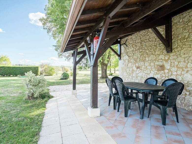 Spacious Holiday Home In Saint-nexans With Terrace