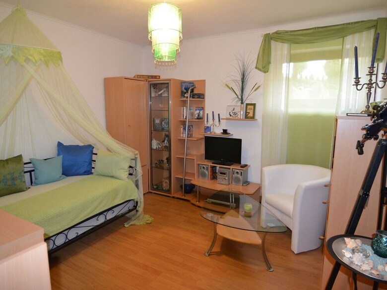 Quaint Apartment In Zeil Am Main With Terrace