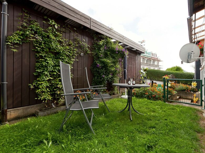 Cozy Apartment With Terrace, Patio,heating, Parking,bicycles