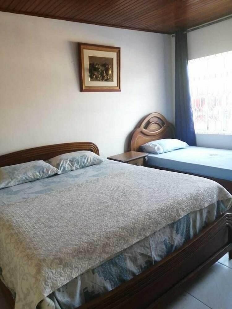 Hostal Casa Hotel Zamys Place