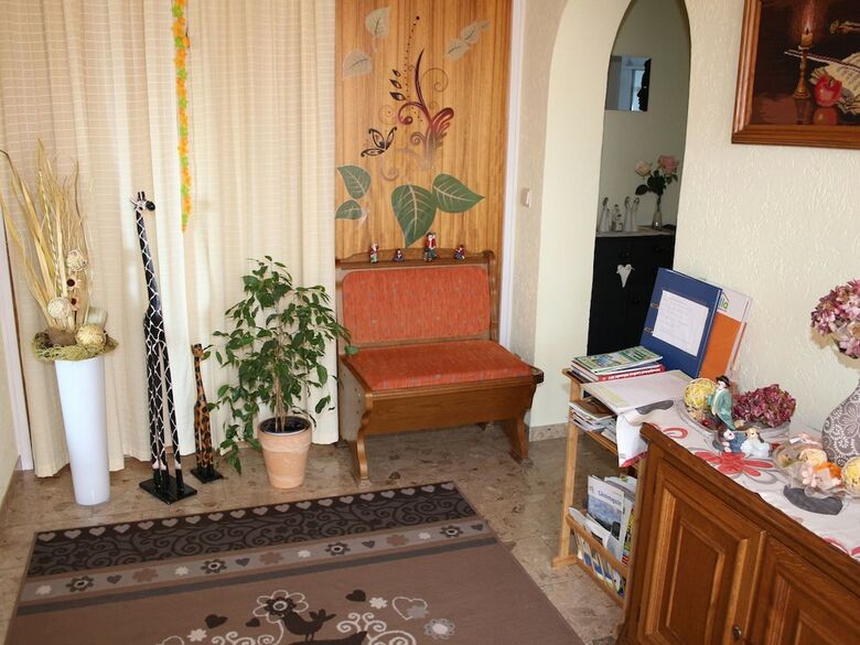 Cozy Apartment In Strotzb�sch Near Eifel Center