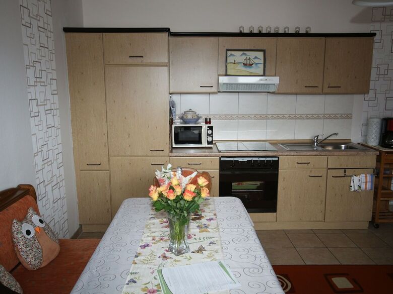 Cozy Apartment In Strotzb�sch Near Eifel Center