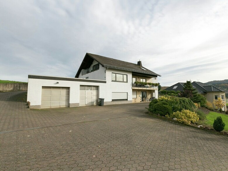 Modern, Fully Equipped Apartment With Beautiful Panoramic Views And Two Balconies