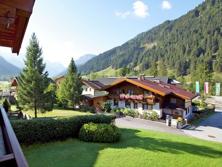 Charming Apartment In Kleinarl Austria Near Ski Area