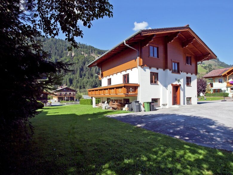 Charming Apartment In Kleinarl Austria Near Ski Area