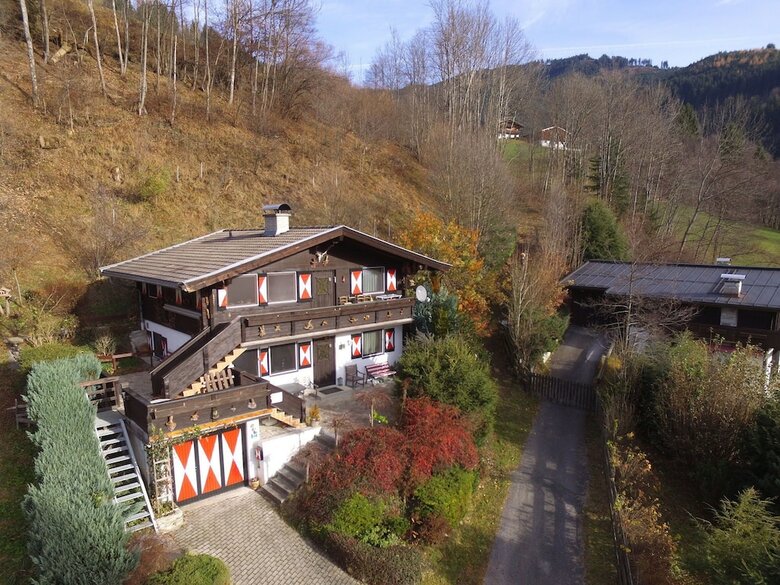 Charming Chalet In Niedernsill Near Ski Area
