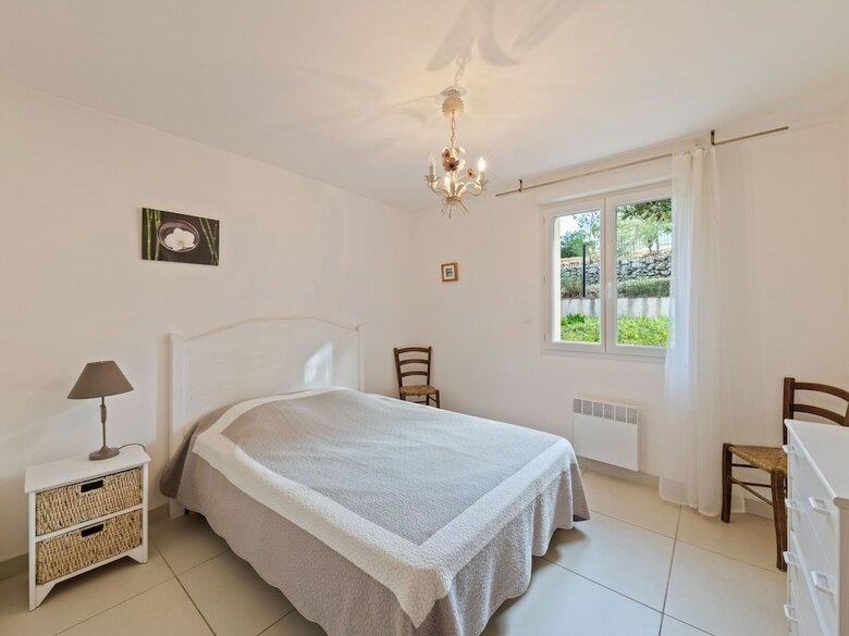 Spacious Villa In Tavernes With Private Pool