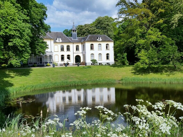 Spacious Holiday Home Near Forest In Bronckhorst