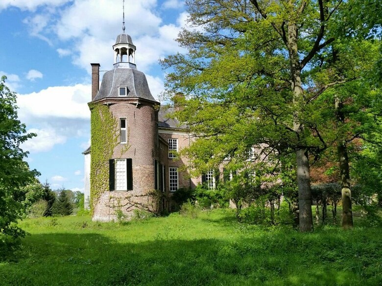 Spacious Holiday Home Near Forest In Bronckhorst