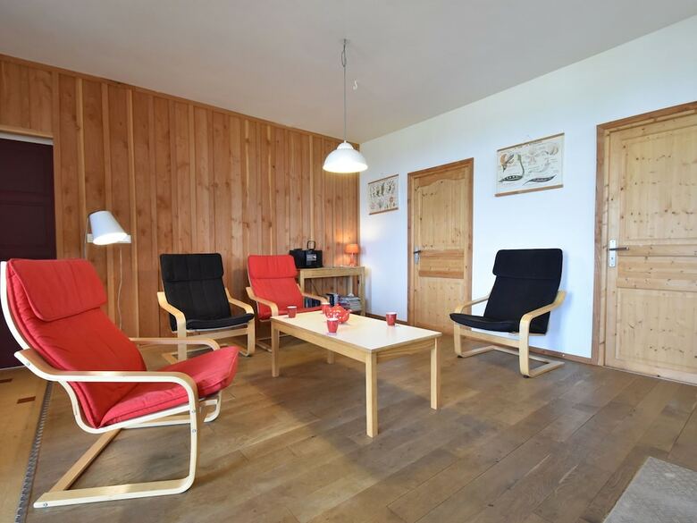 Serene Holiday Home In Cuzy With Swimming Pool
