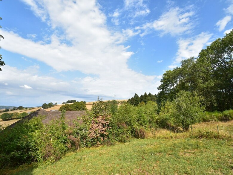 Serene Holiday Home In Cuzy With Swimming Pool