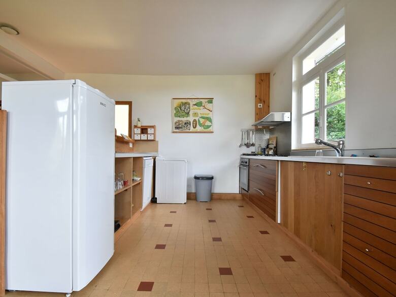 Serene Holiday Home In Cuzy With Swimming Pool