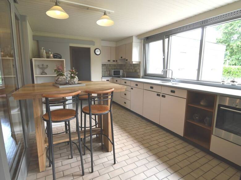 Spacious Holiday Home Near Forest In Peer