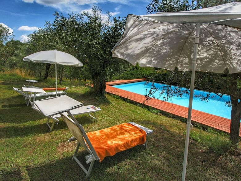 Agroturismo Cypresses, Olive Trees, Panoramic Views, Near Siena