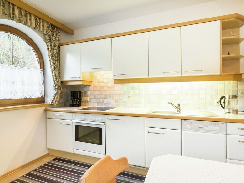 Beautiful Apartment In Kampl With Garden