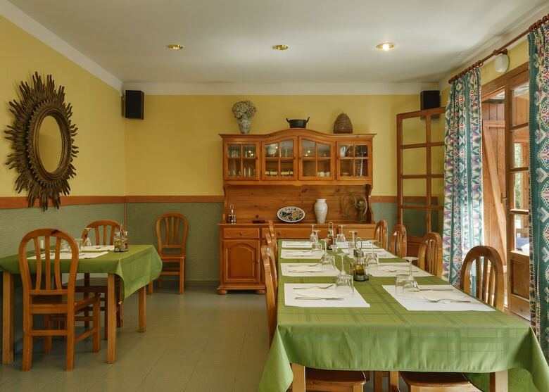 Aparthotel Hotel de Monta�a Us�n