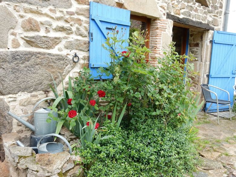 Quaint Holiday Home In Pionsat With Garden