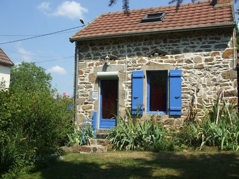 Quaint Holiday Home In Pionsat With Garden