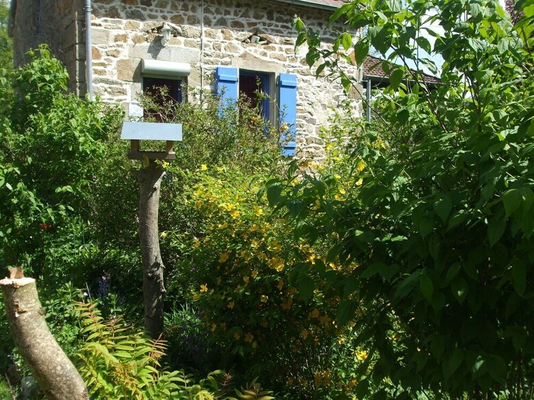 Quaint Holiday Home In Pionsat With Garden