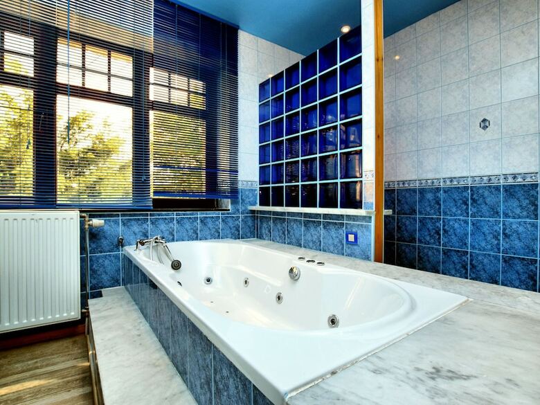 Pleasant Holiday Home In Ardennes Belgium With Jacuzzi