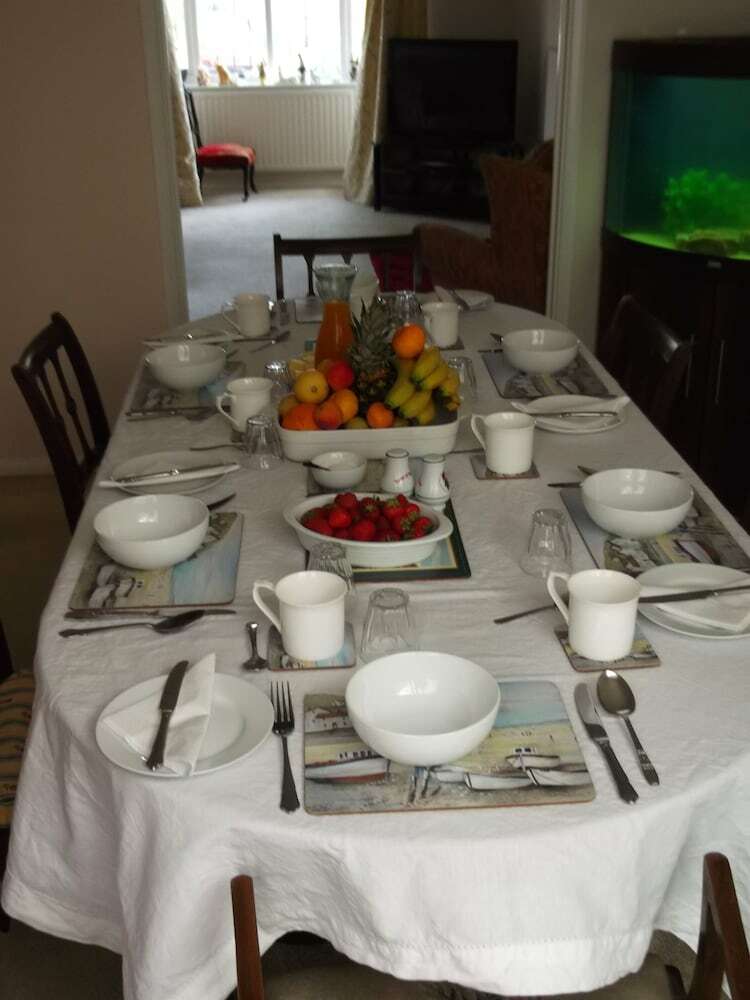Bed & Breakfast The Den
