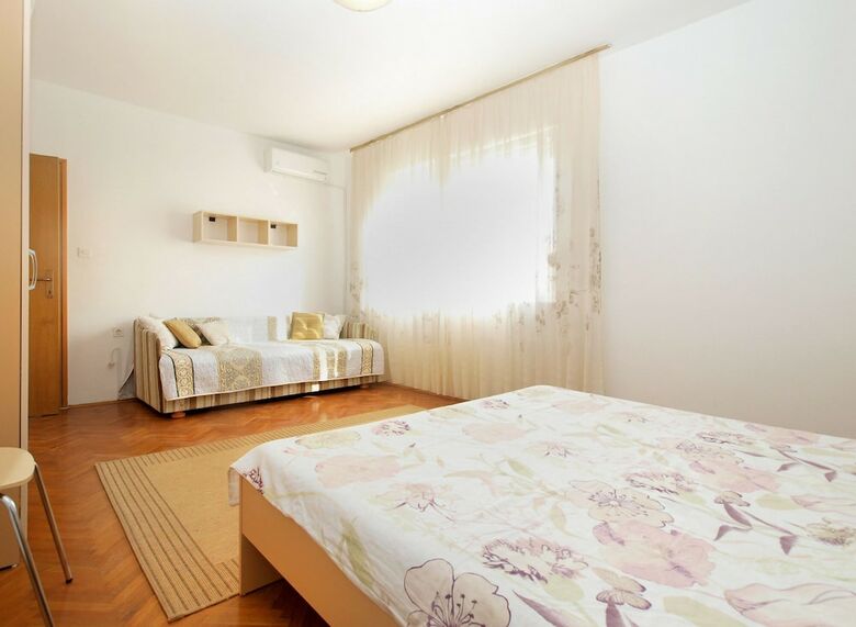 Apartment 1804