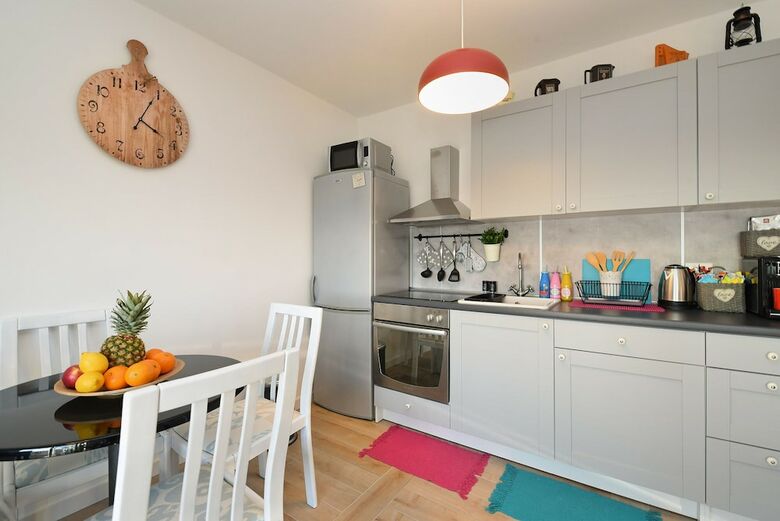 Apartment 1811