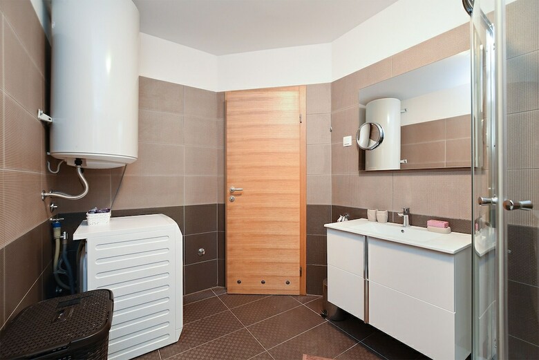 Apartment 1955