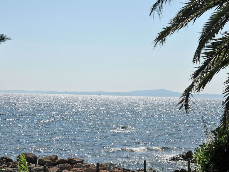 Peaceful Villa Near Fr�jus Beach With Private Pool