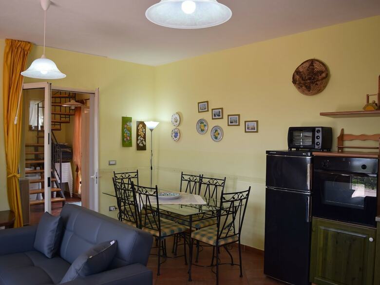 Charming Holiday Home In Piedimonte Etneo With Pool