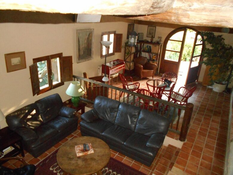 Comfortable Cottage In Renau Costa Dorada With Roofed Patio