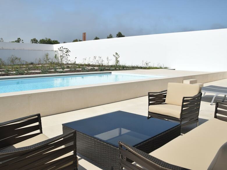 Modern Villa In �bidos Lisbon With Garden And Pool