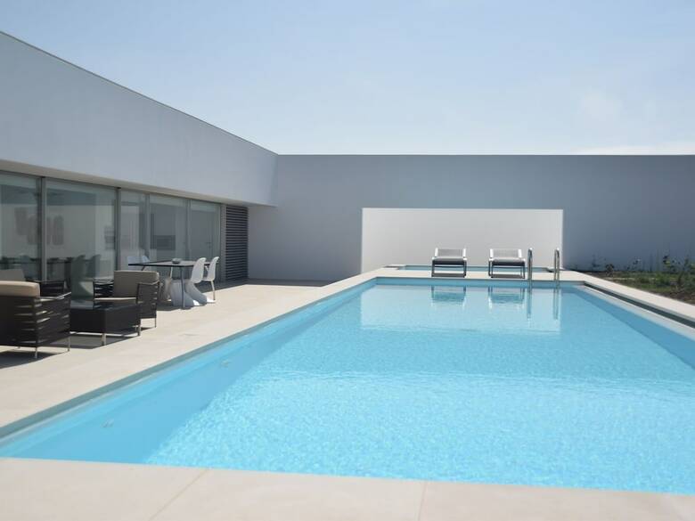 Modern Villa In �bidos Lisbon With Garden And Pool