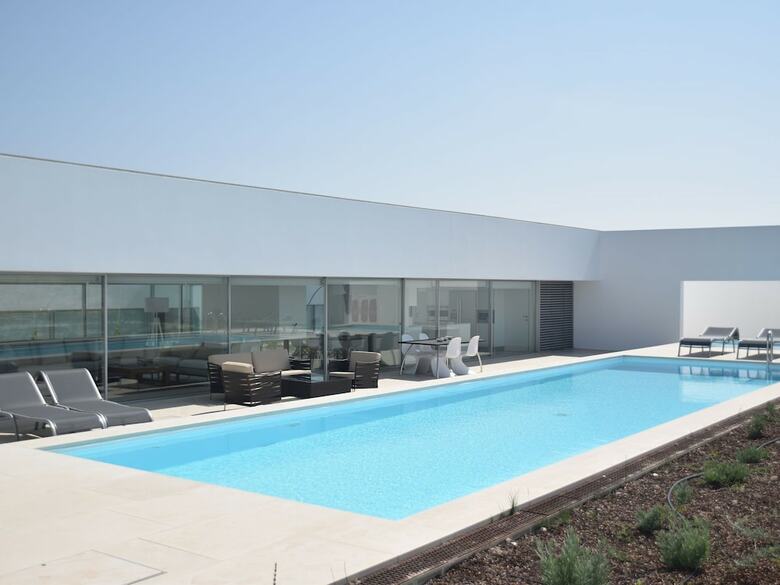 Modern Villa In �bidos Lisbon With Garden And Pool