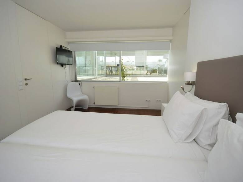 Modern Villa In �bidos Lisbon With Garden And Pool