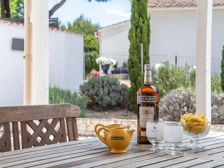 Comfy Villa In Pouzols-minervois With Private Pool