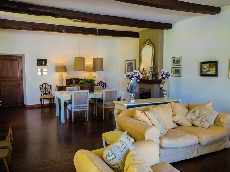 Luxurious Holiday Home In Buzon With Private Pool