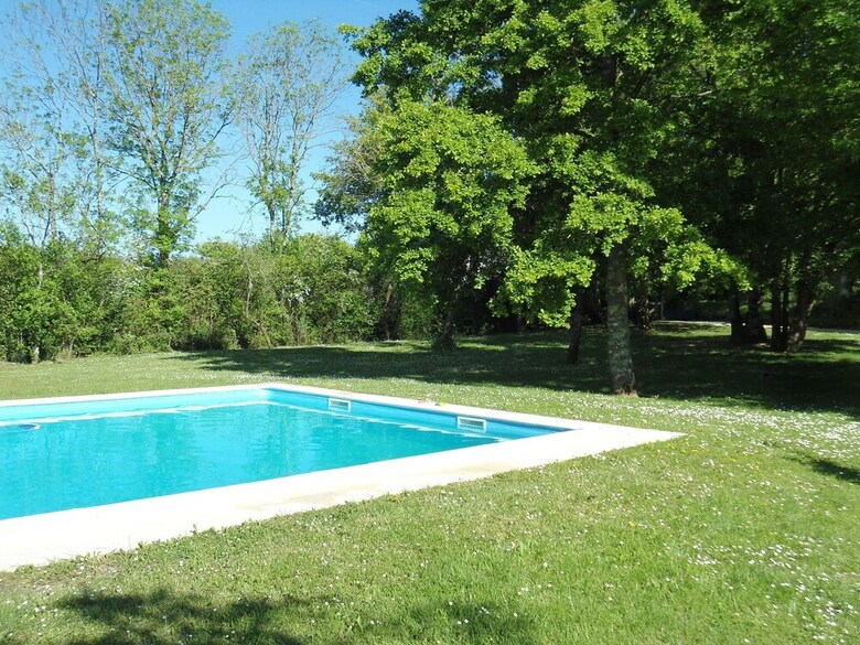 Luxurious Holiday Home In Buzon With Private Pool