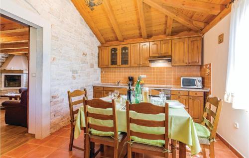 Holiday Home Medvidici VI