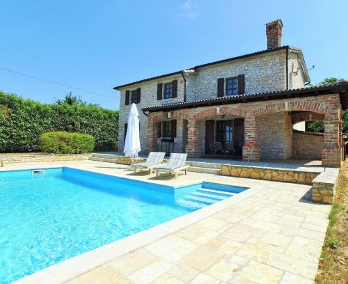 Villas Heraki By Istarski Dvori