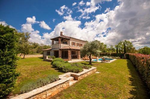 Villas Heraki By Istarski Dvori