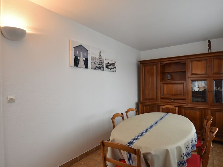 Cozy Holiday Home In Saint-germain-sur-ay With Garden