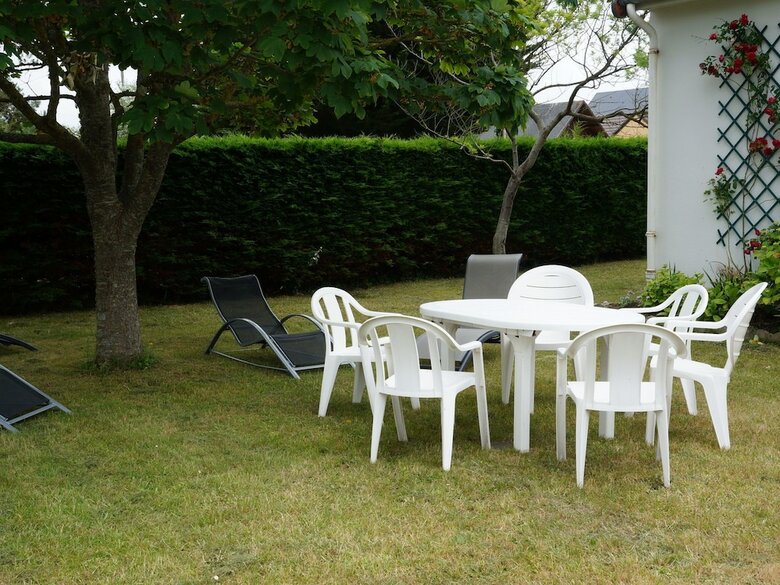 Cozy Holiday Home In Saint-germain-sur-ay With Garden