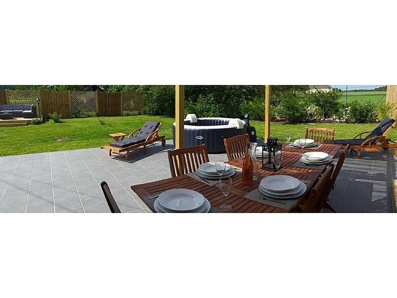 Chic Villa In La Chapelle-blanche-saint-martin With Jacuzzi