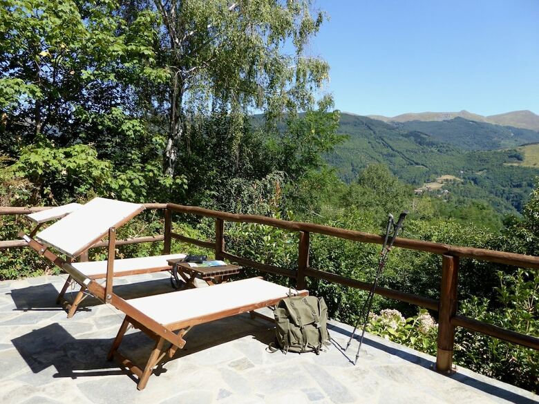 Spacious Chalet In Cutigliano With Swimming Pool