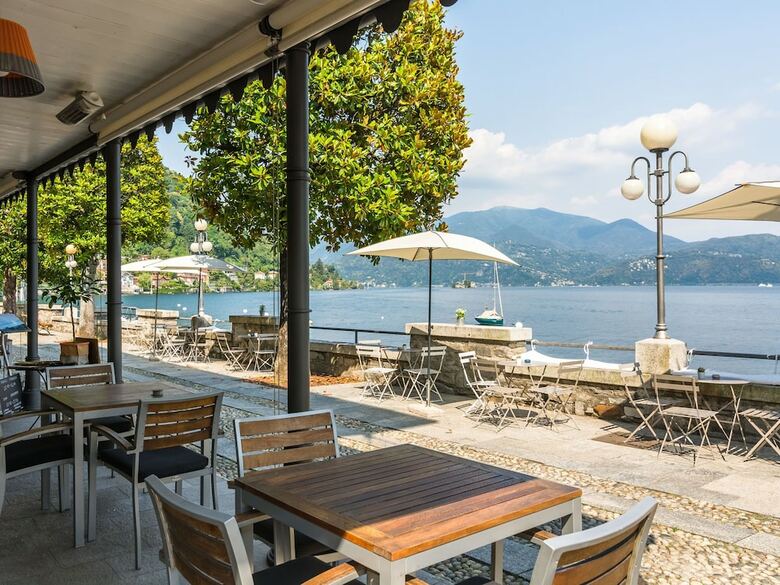 Luxurious Holiday Home In Verbania With Balcony