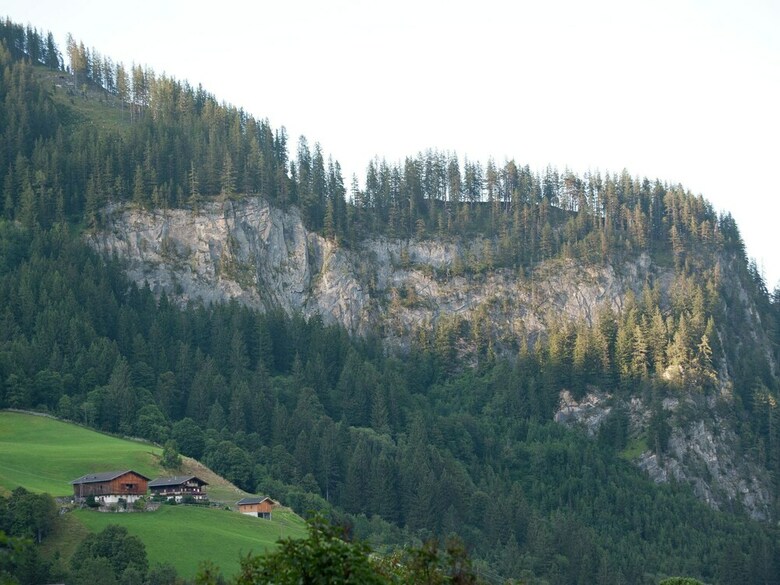 Cosy Chalet In M�hlbach With Private Garden