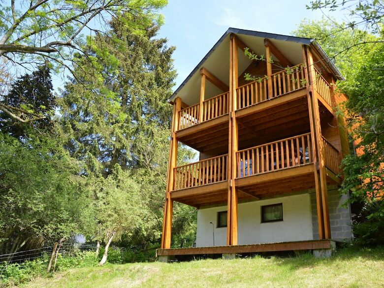 Comfortable Modern Chalet With Wood Finish